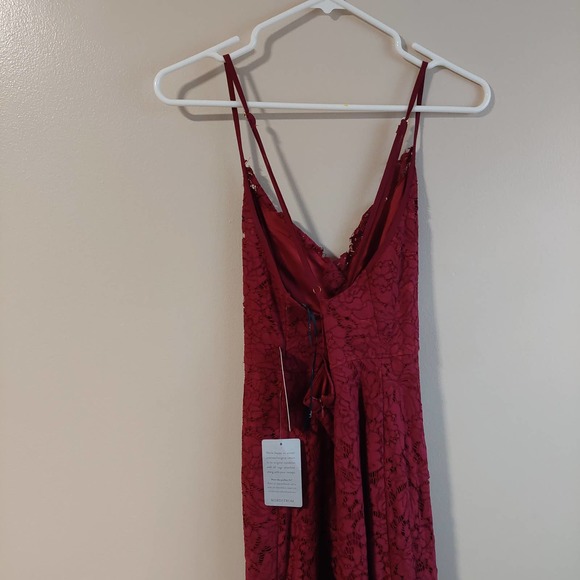 Lulu's Red Lace Mini Dress Women's L NWT - Picture 4 of 9